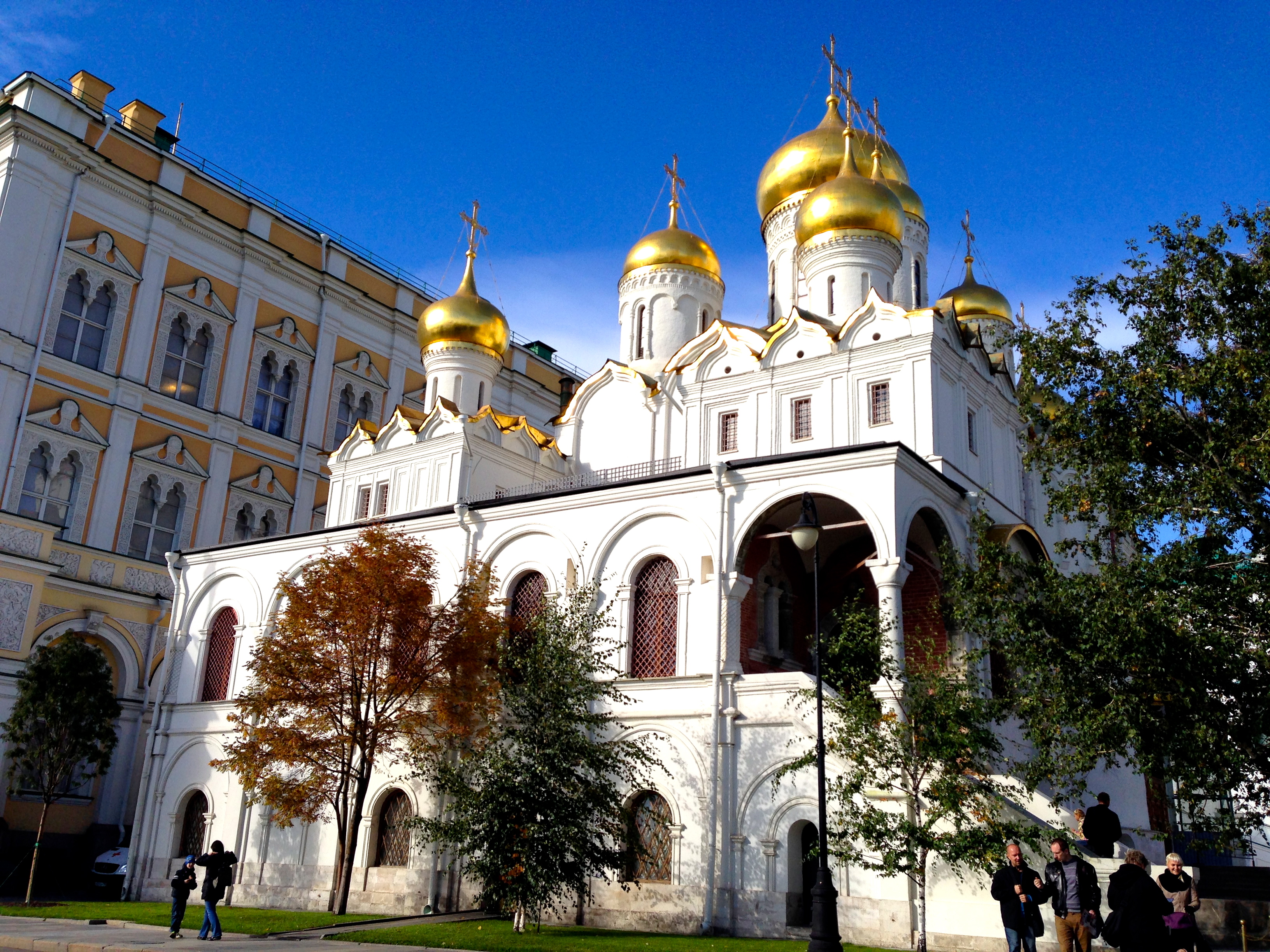 ...and i have to admit the cathedral square inside the kremlin is pretty impressive indeed...