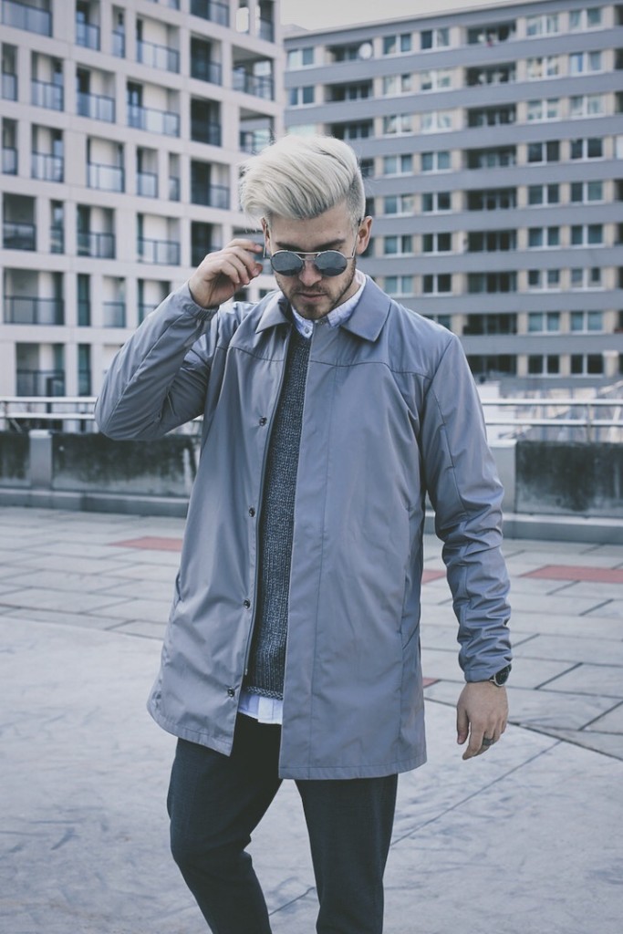 Meanwhileinawesometown-menswear-mensfashion-modeblogger-blonde-haired-guy-wearing-all-grey-outfit-by-Jack-and-jones-premium-tiger-of-sweden-oscar-jacobson-and-adidas-NMD-city sock-with-new-kiss-on-the-blog