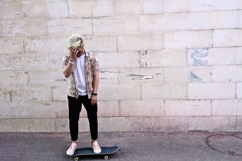 Meanwhile in Awesometown Mens Fashion and Lifestyle Blogger Sony Xperia X Skate Pop Up MQ Wien outfit allsaints floral print hawaiian shirt_11