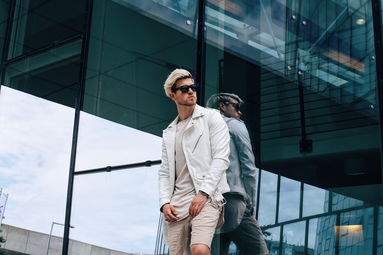 White Biker Jacket Summerly Biker Look White on Beige Meanwhile in Awesometown Mens Fashion Blogger from Austria