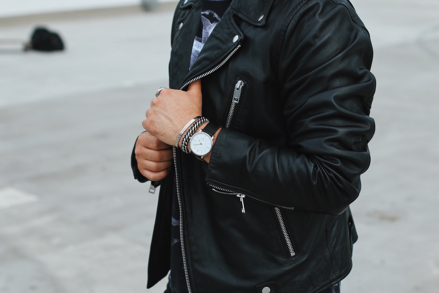 Meanwhile in Awesometown Austrian Mens Fashion Blogger_Diesel_Leather Biker Jacket_All Black_Floral Print