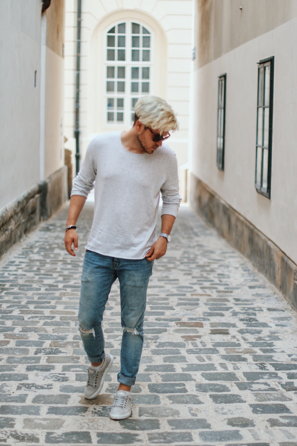 Summer Knit and Ripped Jeans_Outfit by Meanwhile in Awesometown_Selected_Jack and Jones Denim_Thomas Sabo Rebel at Heart