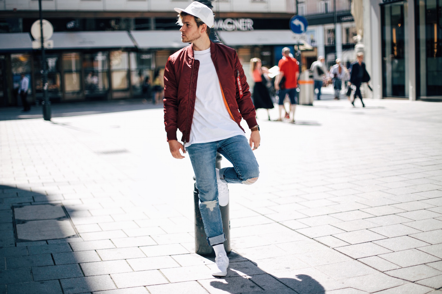 Old School Streetstyle Alpha Industries Bomber Jacket Levis Jeans Austrian Mens Fashion and Lifestyle Blogger Meanwhile in Awesometown