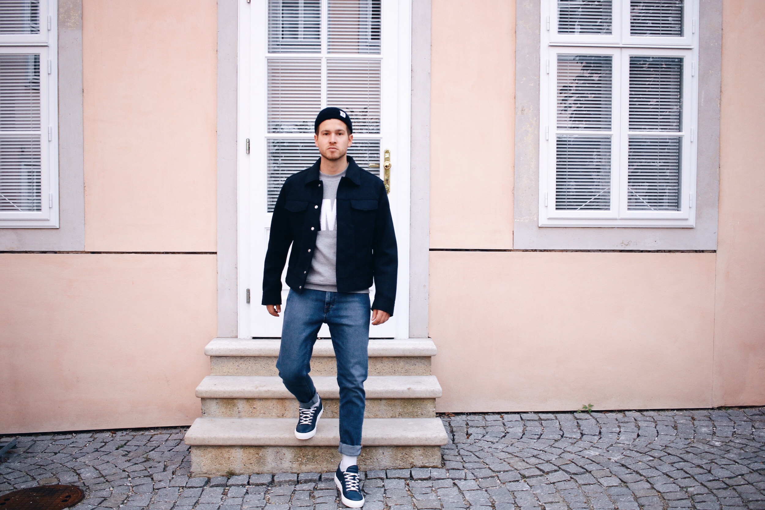 Ami Paris Sweater_Tiger of Sweden Jeans_Presidentials Amsterdam Sneakers_Outfit by Meanwhile in Awesometown_Austrian Mens Fashion and Lifestyle Blogger 2