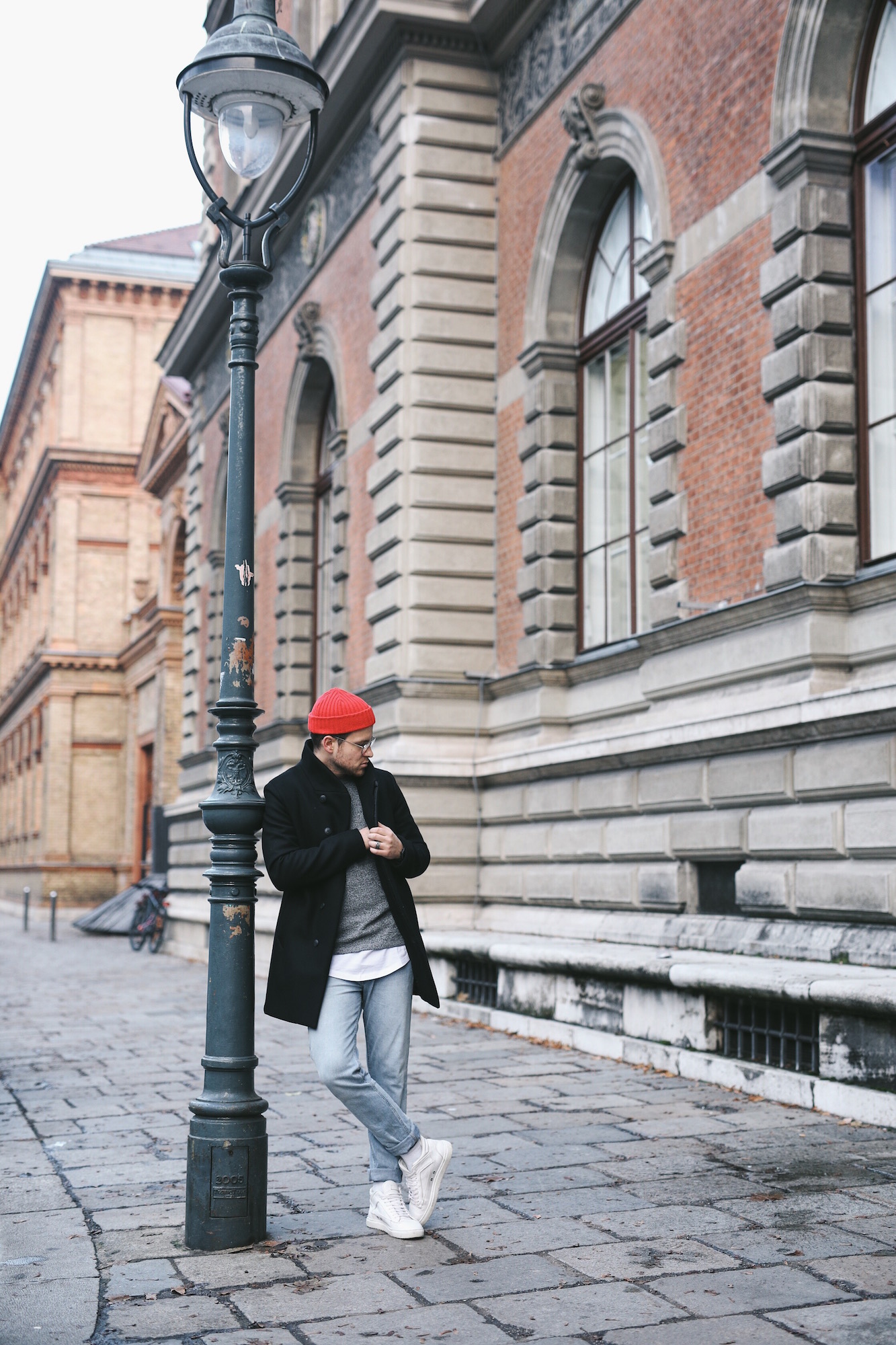 Jack and Jones Premium Mantel_Casual Sundays_Red Beanie_Meanwhile in Awesometown_Austrian Mens Fashion Blogger_Maleblogger_Wiener Blogger_Maennerblog11